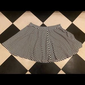 Black & white skater skirt from Torrid, like new!